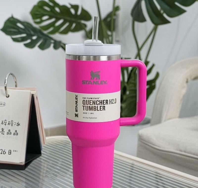 Stanley IceFlow ™ Flip Straw Water
Bottle - Lavender Fog